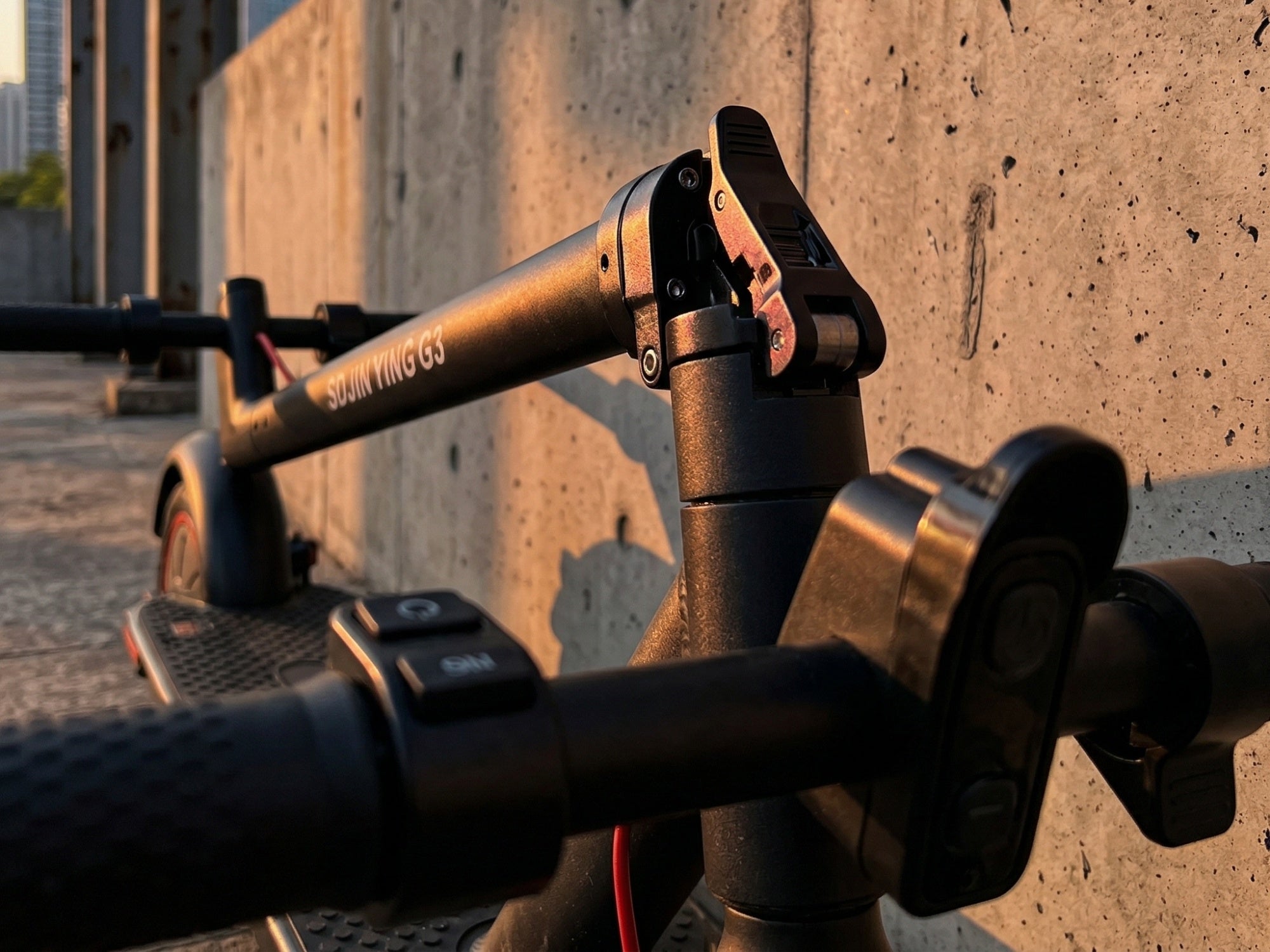 Trottinette électrique pliable A3, vitesse 30 km/h et autonomie 35 km